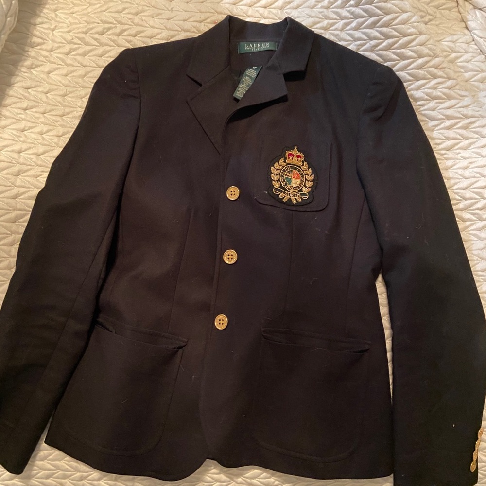 Size 4P Lauren Ralph Lauren blazer with crest
